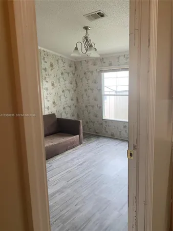 a view of empty room with window