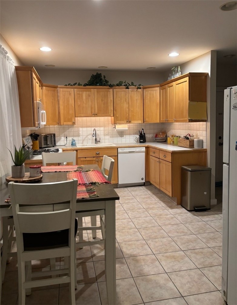 2 Gravity Court Westerly, RI 02891 - Photo 7 of 12 2nd floor