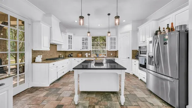 $860,000 | 1555 Hunterglenn Drive, Aledo, TX 76008