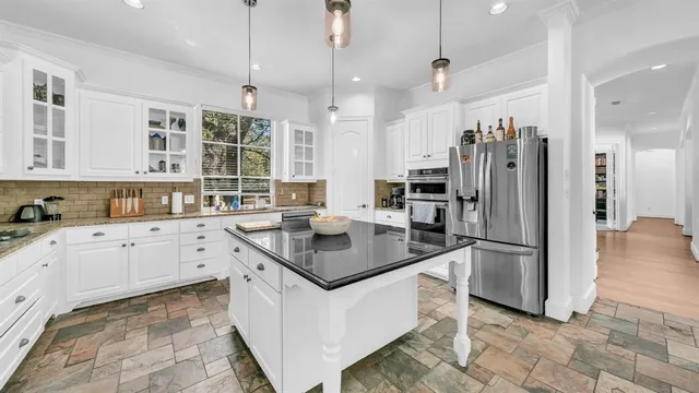 $860,000 | 1555 Hunterglenn Drive, Aledo, TX 76008