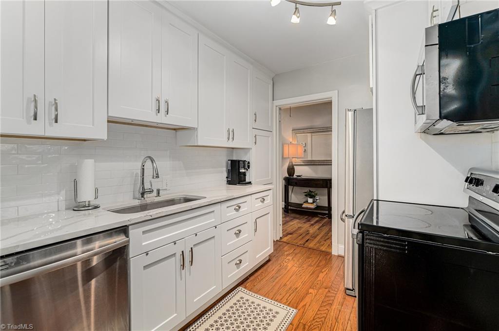 1607 Independence Road Greensboro, NC 27408 - Photo 10 of 45 Gallery Image 10