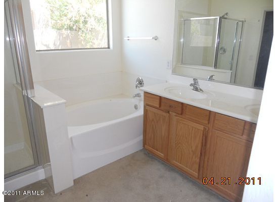 10150 West Payson Road Tolleson, AZ 85353 - Photo 5 of 8 Master bath