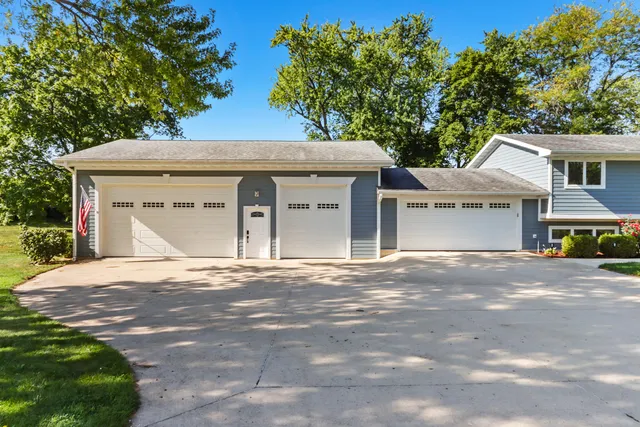 $489,500 | 9244 391st Avenue, Randall, WI 53128