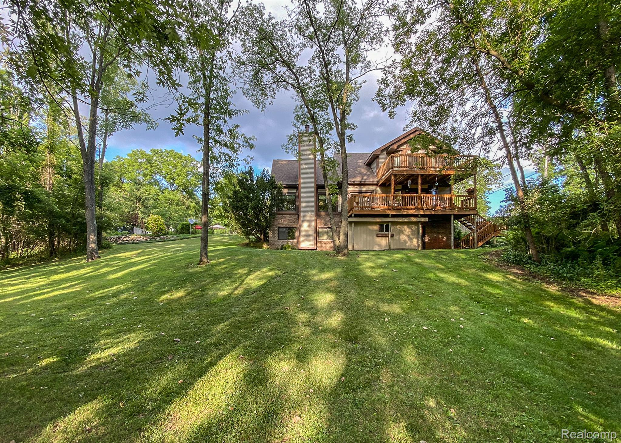 4162 Pleasant Valley Road Brighton, MI 48114 - Photo 23 of 36 Gallery Image 23