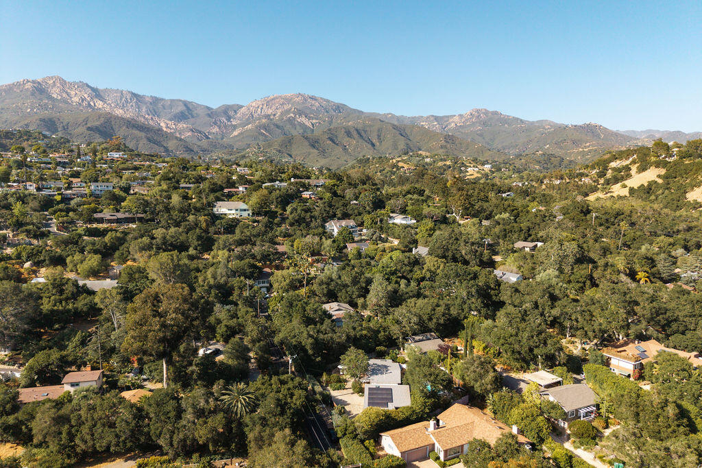 828 Tornoe Road Santa Barbara, CA 93105 - Photo 42 of 48 JG-828Tornoe-aerial-4