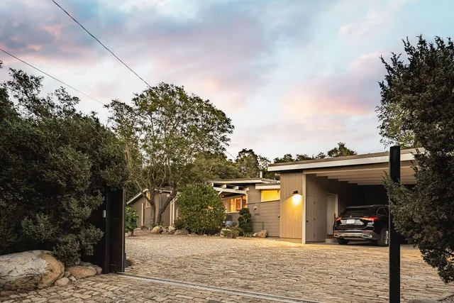 an aerial view of a ocean
