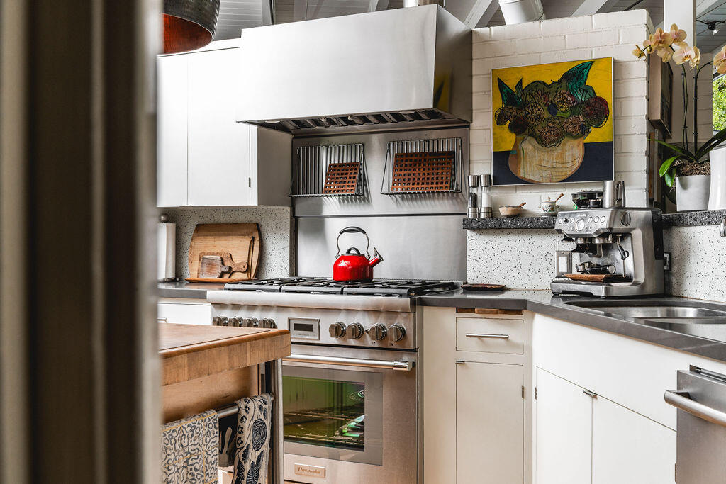 828 Tornoe Road Santa Barbara, CA 93105 - Photo 7 of 48 JG-828Tornoe-int-24