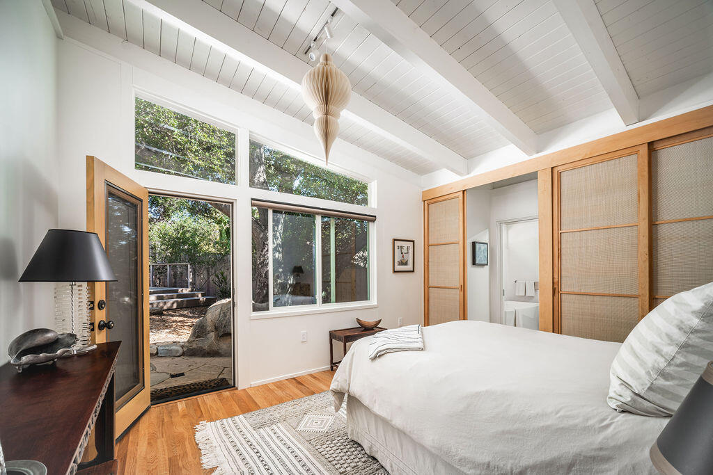 828 Tornoe Road Santa Barbara, CA 93105 - Photo 10 of 48 JG-828Tornoe-int-9