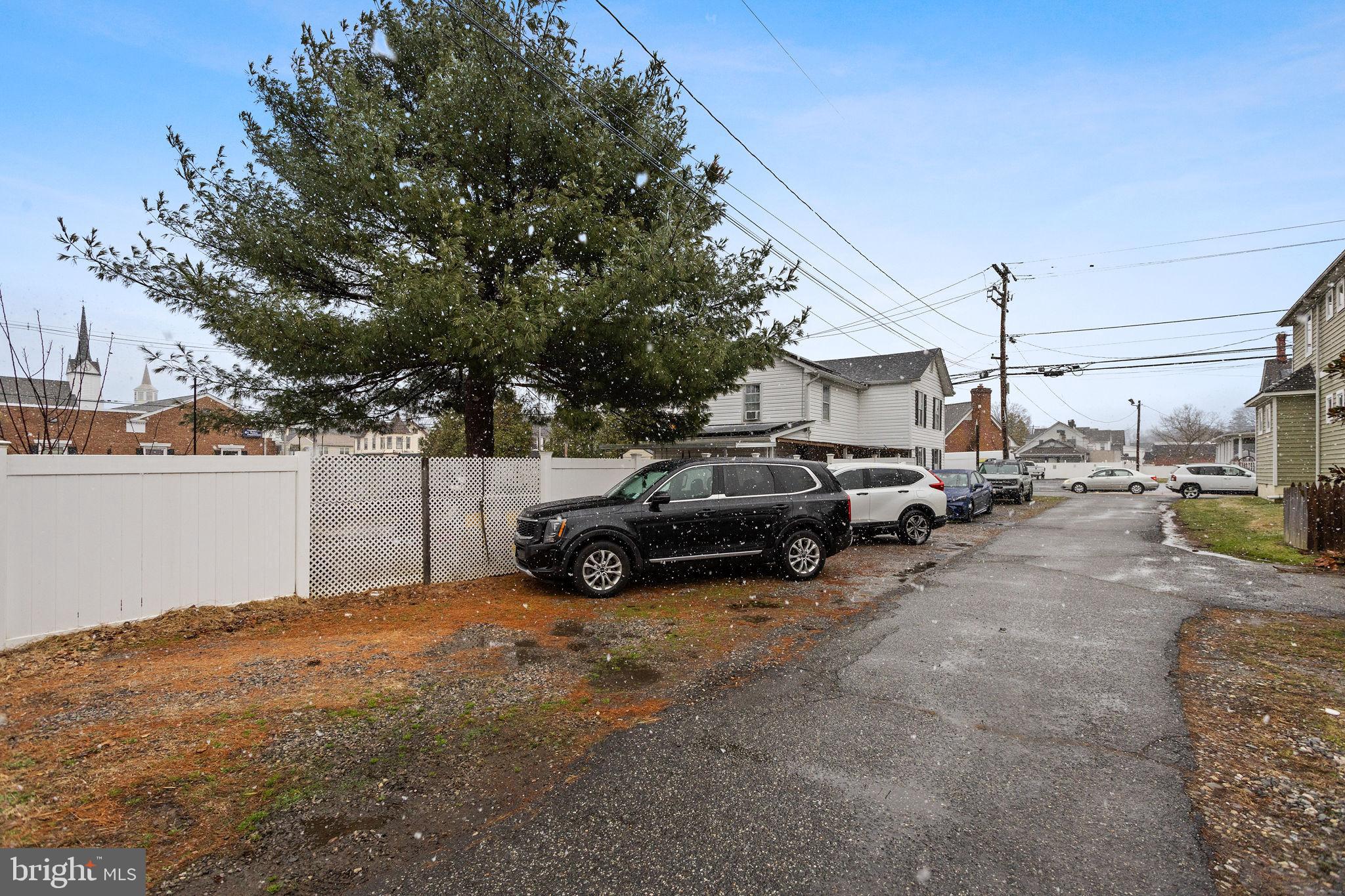 11 Main Street Englishtown, NJ 07726 - Photo 19 of 23 Driveway up to 6 cars.