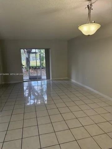 $1,990 | 422 Northeast 210th Cir Terrace, Unit 1031, Miami, FL 33179