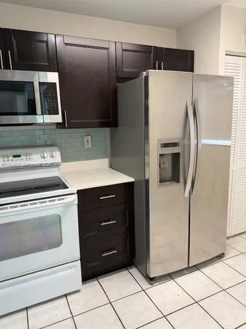 $1,990 | 422 Northeast 210th Cir Terrace, Unit 1031, Miami, FL 33179