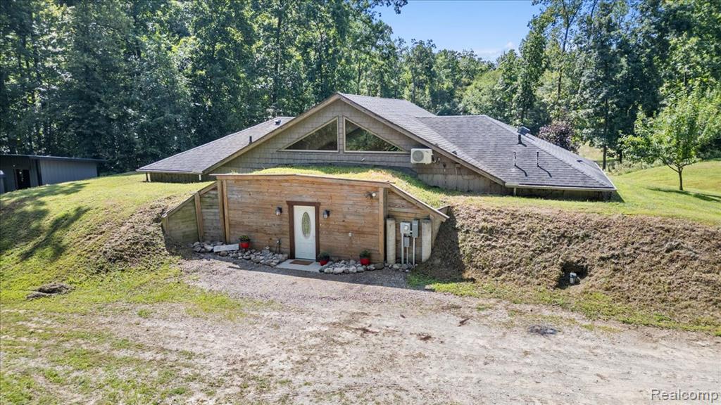 9274 Argentine Road Linden, MI 48451 - Photo 2 of 41 Gallery Image 2