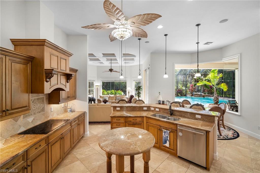 7620 Palmer Court Naples, FL 34113 - Photo 15 of 47