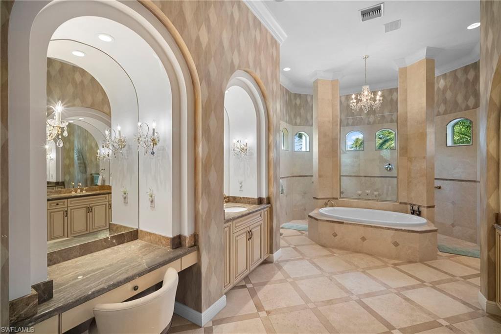 7620 Palmer Court Naples, FL 34113 - Photo 18 of 47