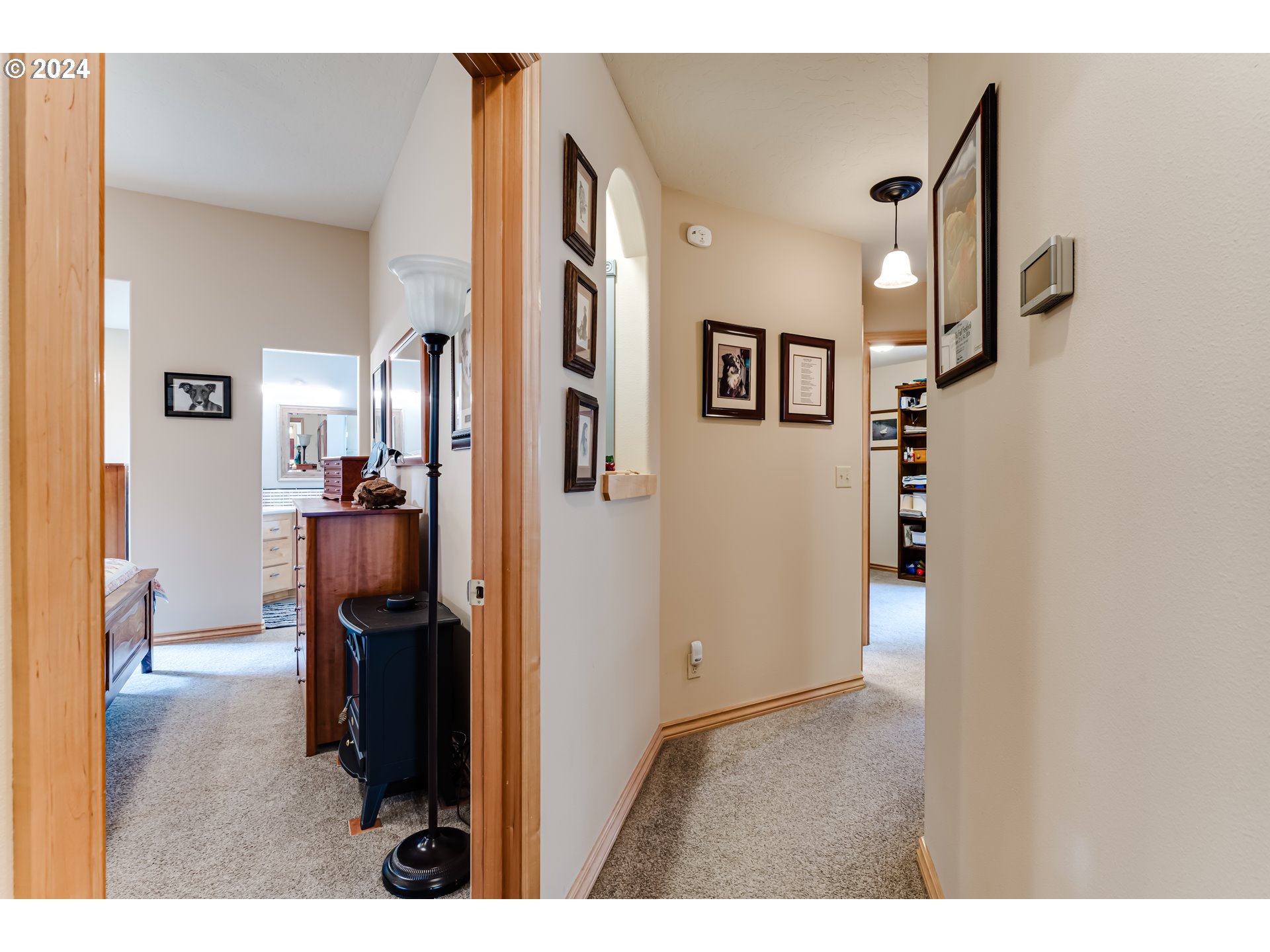 1547 Canal Street Springfield, OR 97477 - Photo 18 of 37 a view of a livingroom with furniture and an entryway