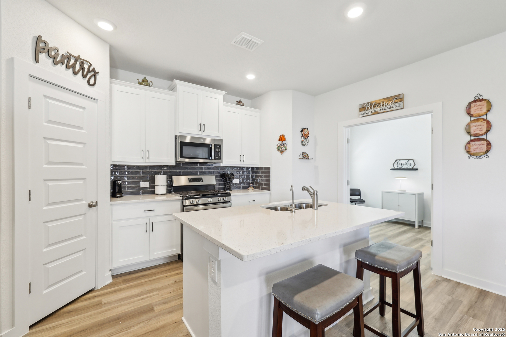 306 Banff Drive Kyle, TX 78640 - Photo 11 of 28