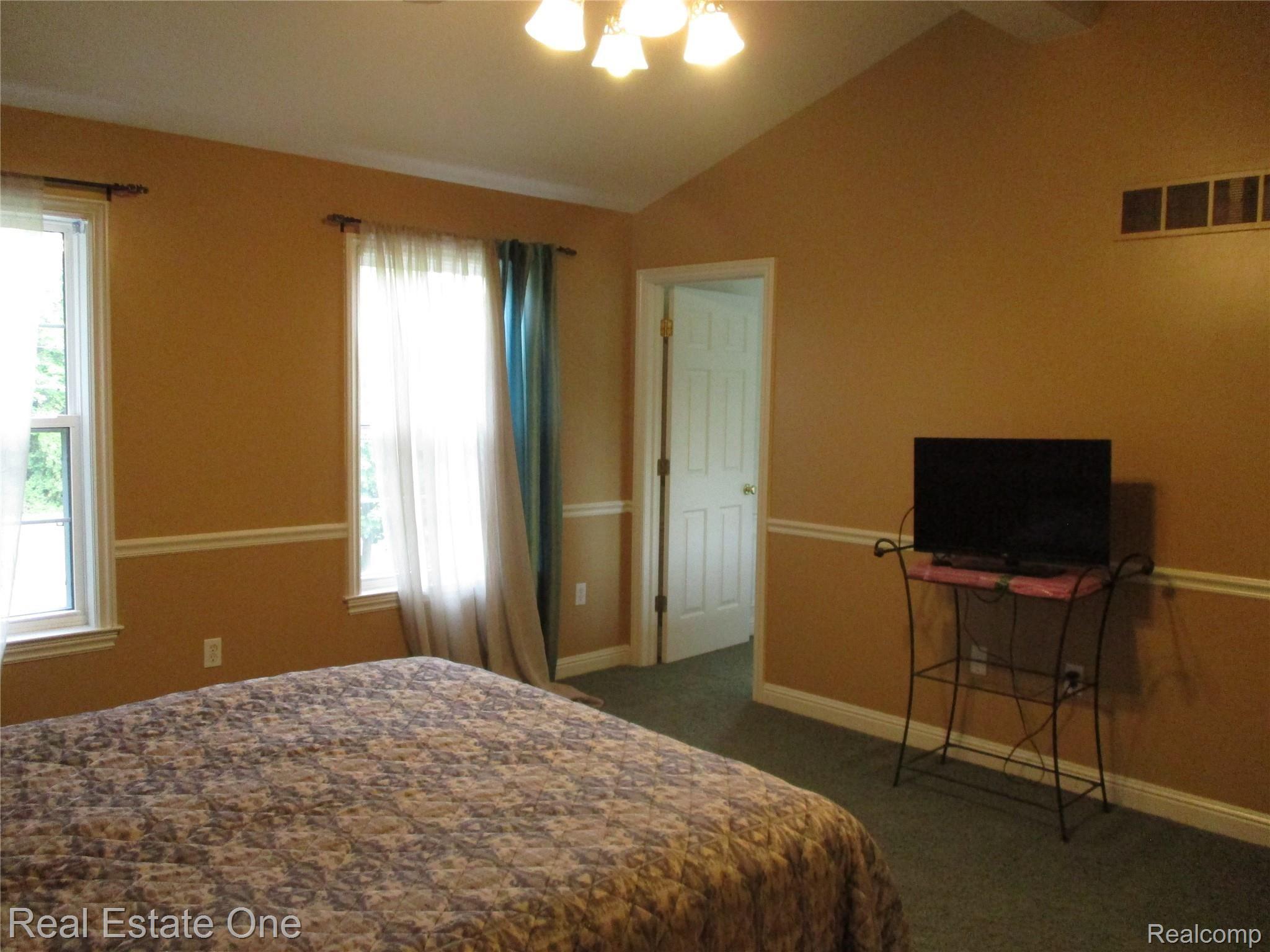 14192 North Hogan Road Linden, MI 48451 - Photo 26 of 45 IMG_2662.JPG