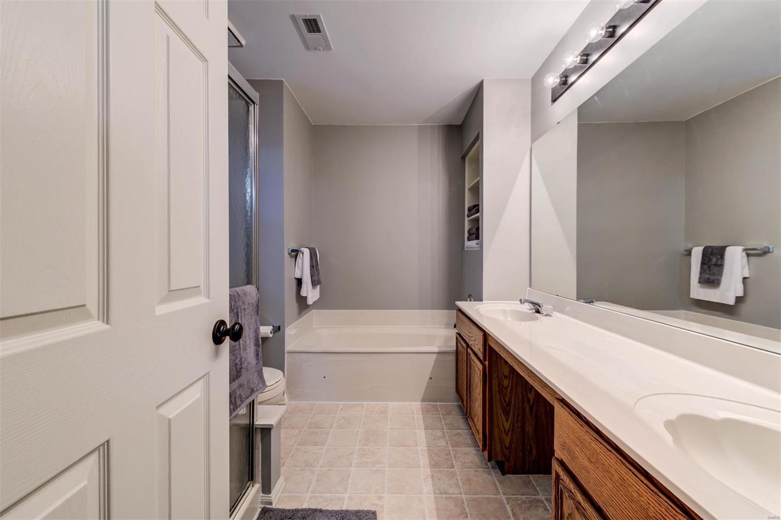 419 Stryker Court Ballwin, MO 63021 - Photo 29 of 49 Gallery Image 29