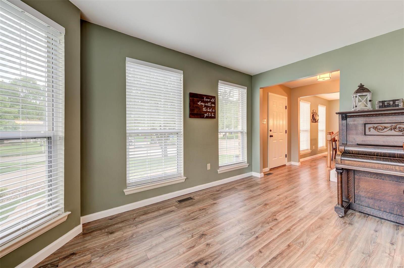 419 Stryker Court Ballwin, MO 63021 - Photo 6 of 49 Gallery Image 6