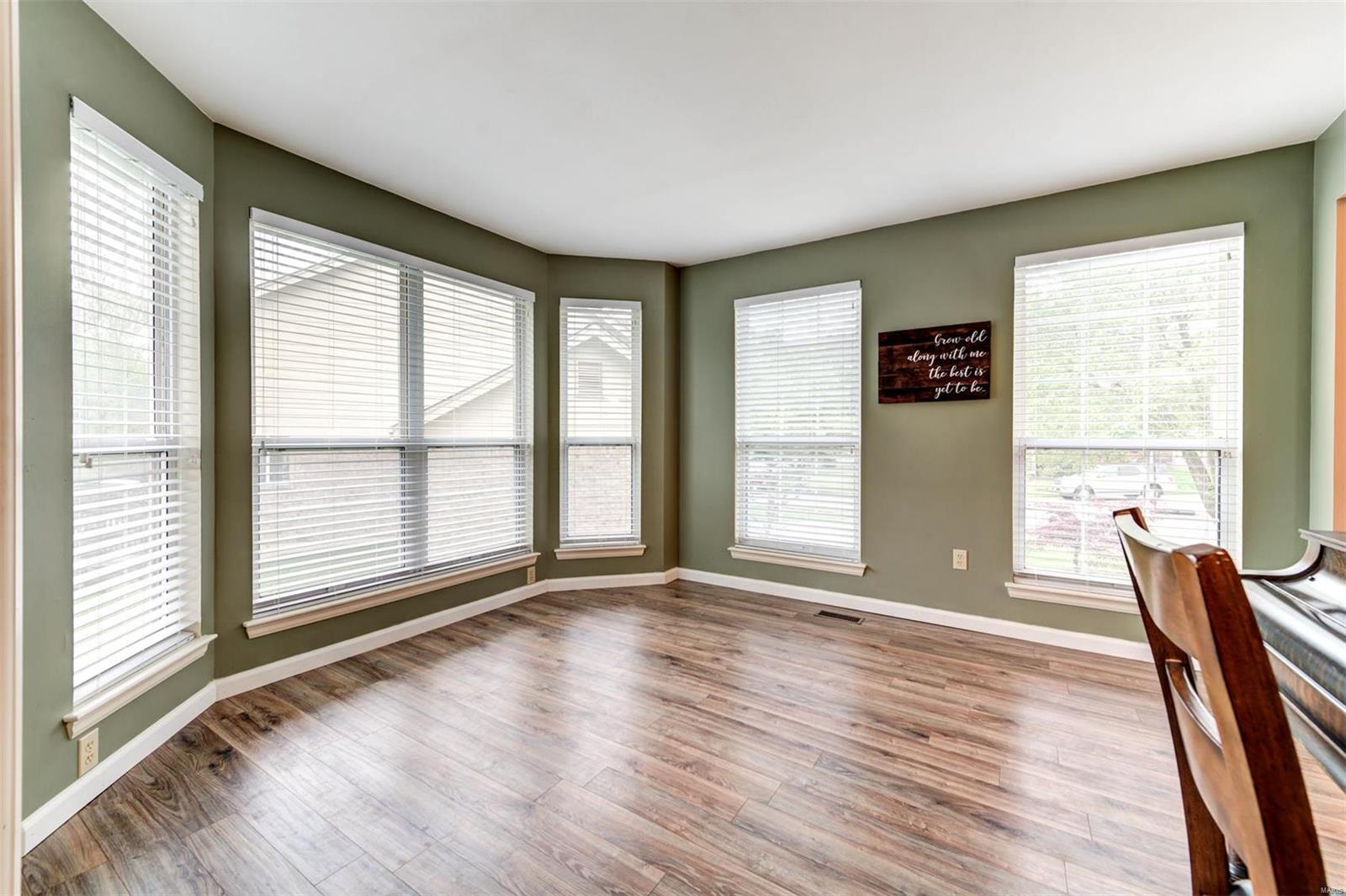 419 Stryker Court Ballwin, MO 63021 - Photo 7 of 49 Gallery Image 7