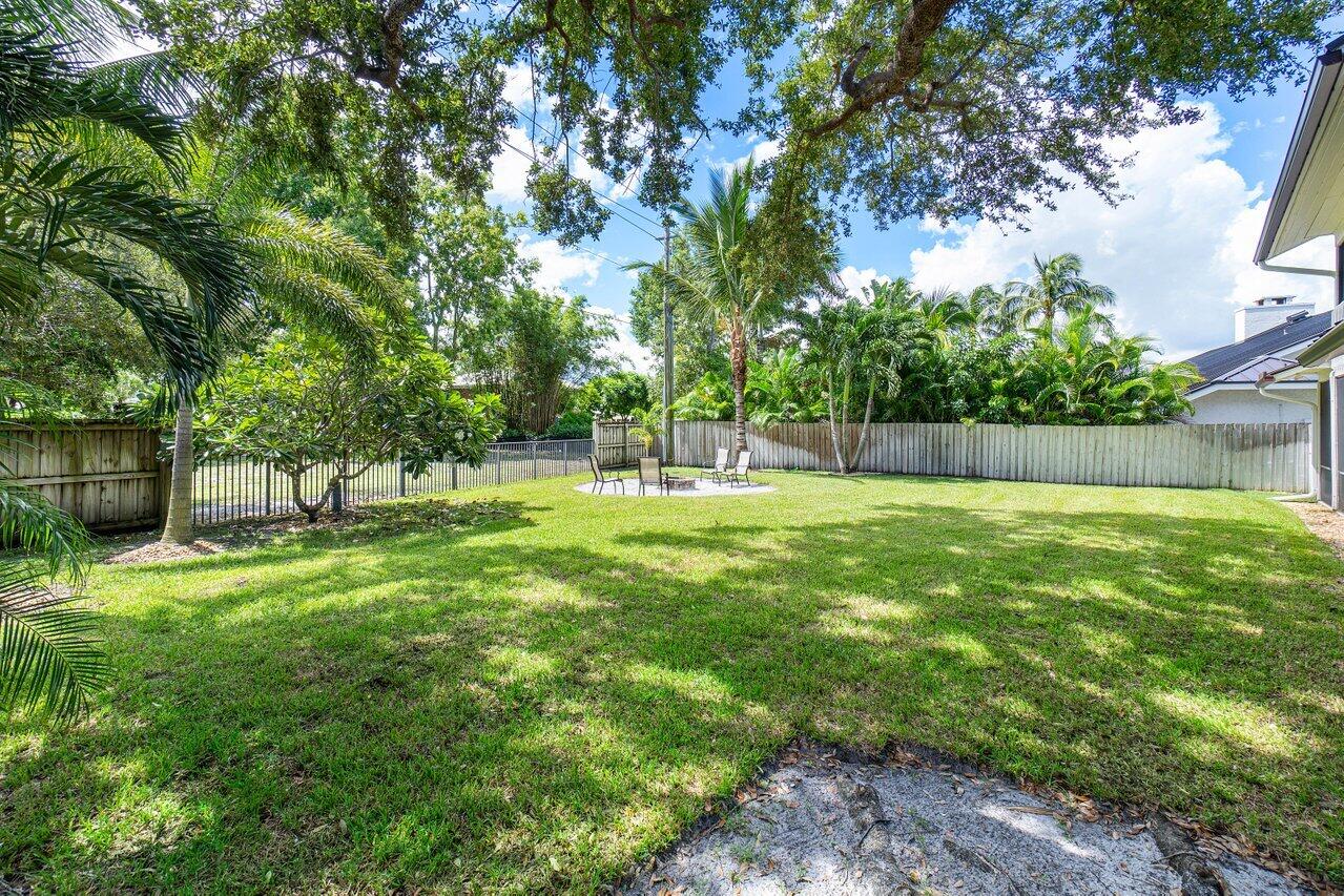 8 Shady Lane Tequesta, FL 33469 - Photo 34 of 53 036-8ShadyLane-Jupiter-FL-33469-SMALL