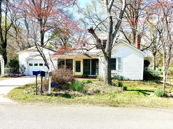 $359,900 | 1005 North Main Street, Oakboro, NC 28129