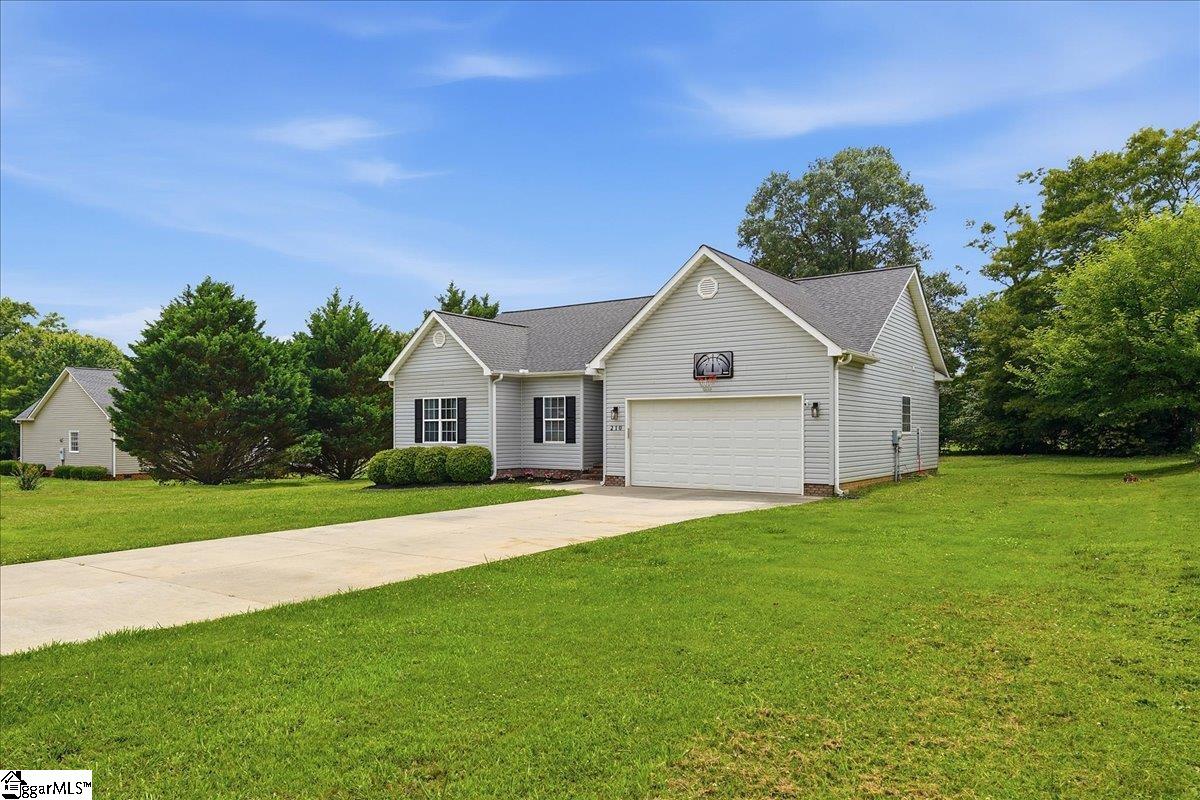 210 Loblolly Drive Anderson, SC 29625 - Photo 3 of 45