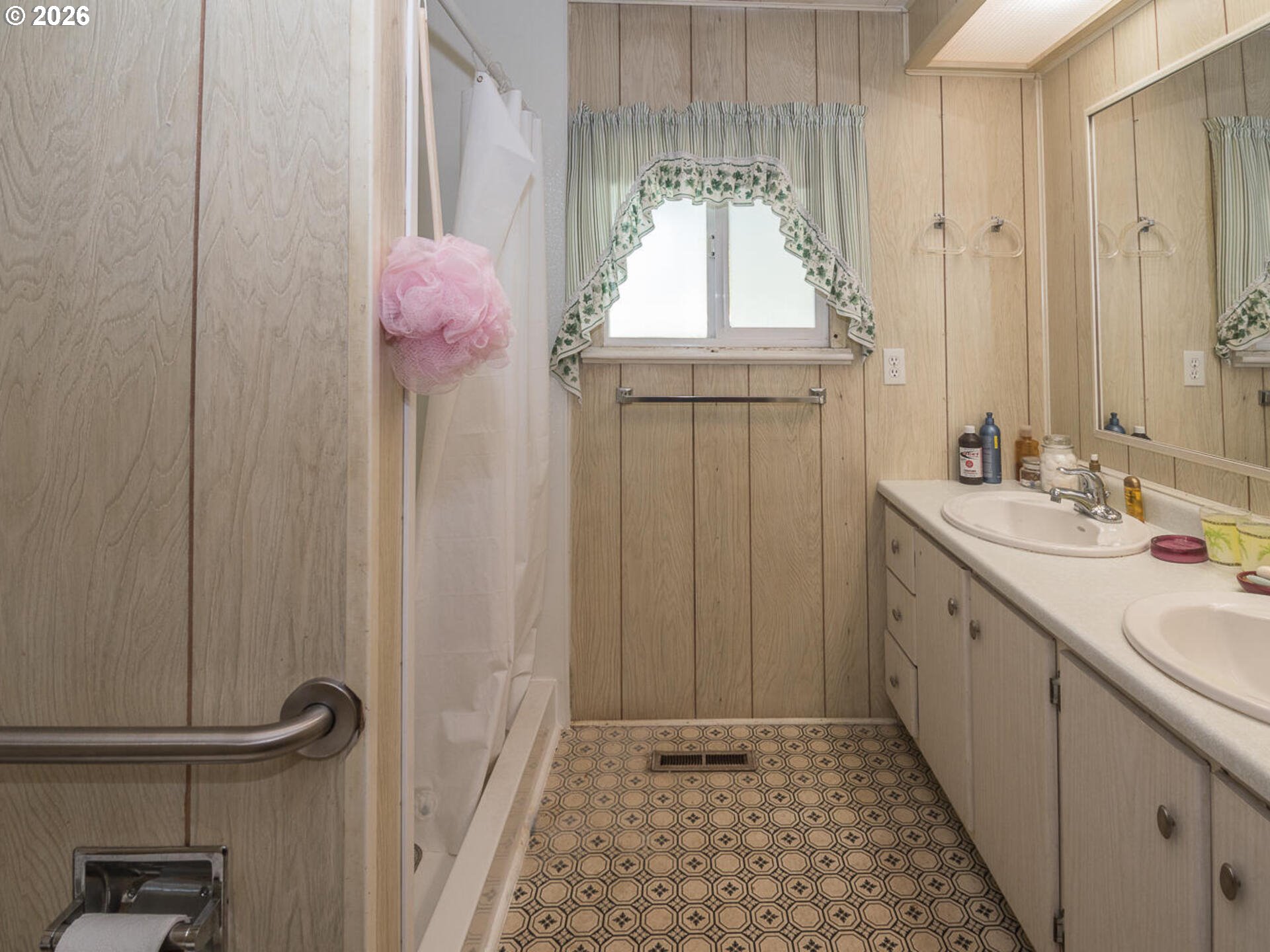 21016 Southeast Stark Street, Unit 71 Gresham, OR 97030 - Photo 17 of 19