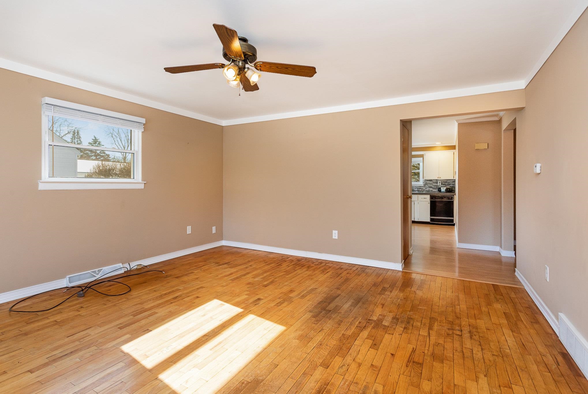 82 South Trumbull Road Bay City, MI 48708 - Photo 13 of 29 50134067-8607823d-6dad-458a-975c-13e6ecf8afb9.JPG