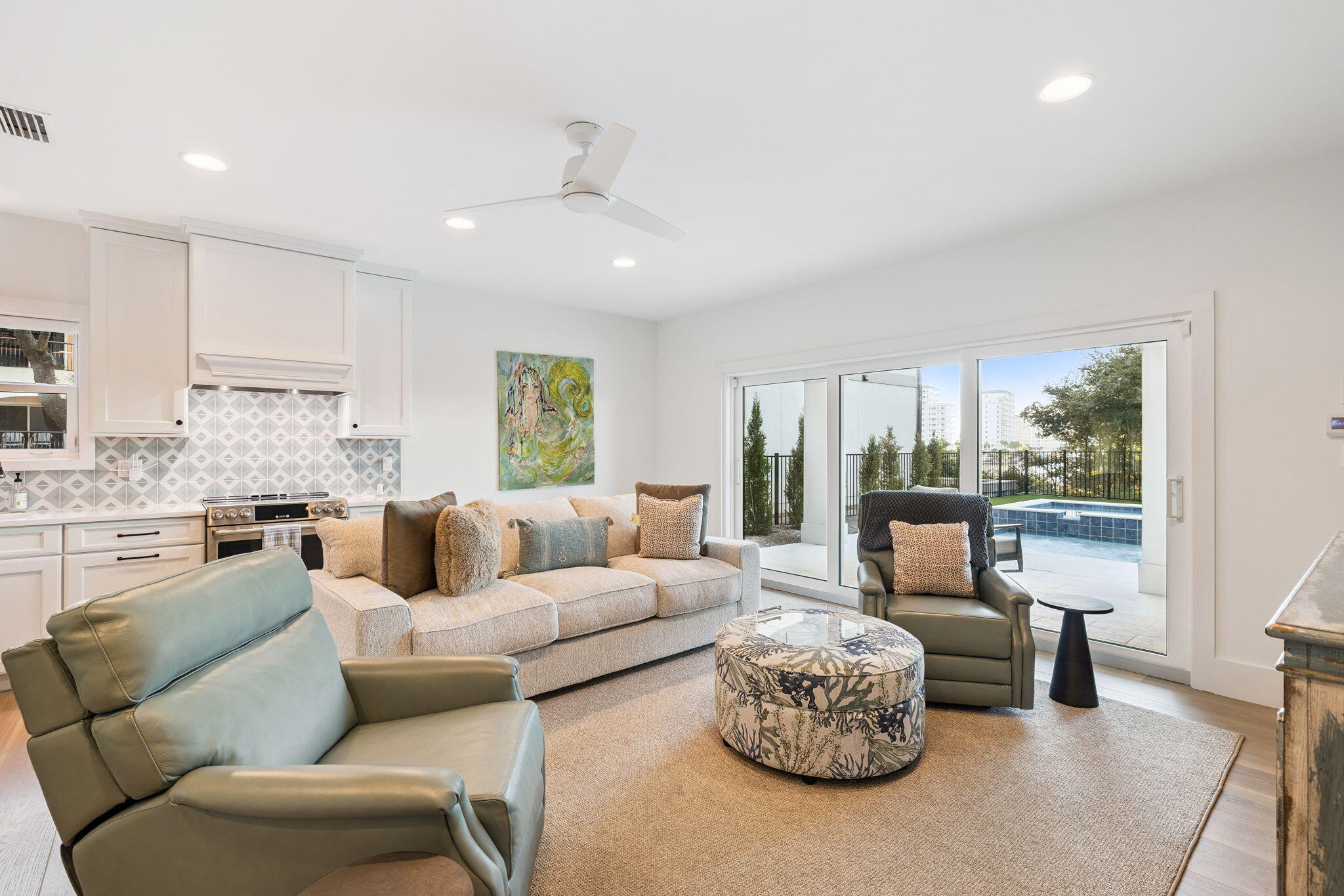 754 Harbor Boulevard Destin, FL 32541 - Photo 11 of 54 Guest living area