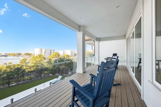 $4,100,000 | 754 Harbor Boulevard, Destin, FL 32541