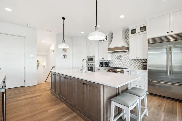 $4,100,000 | 754 Harbor Boulevard, Destin, FL 32541