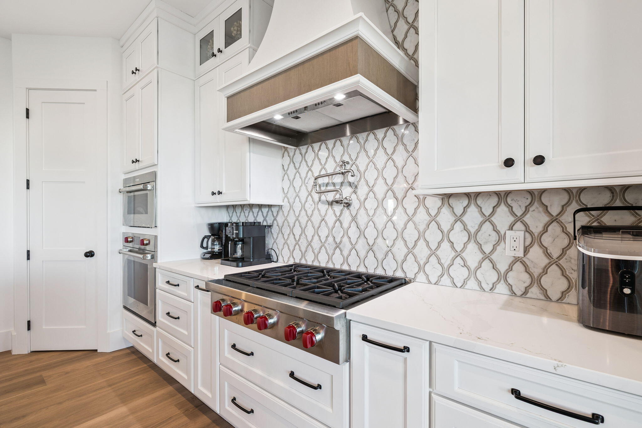 754 Harbor Boulevard Destin, FL 32541 - Photo 25 of 54 Main Kitchen