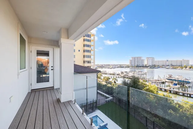 $4,100,000 | 754 Harbor Boulevard, Destin, FL 32541