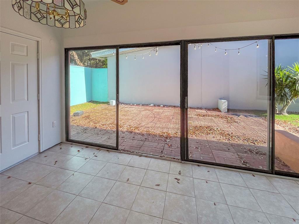 3957 Proctor Road Sarasota, FL 34233 - Photo 14 of 18 a view of a interior of the house