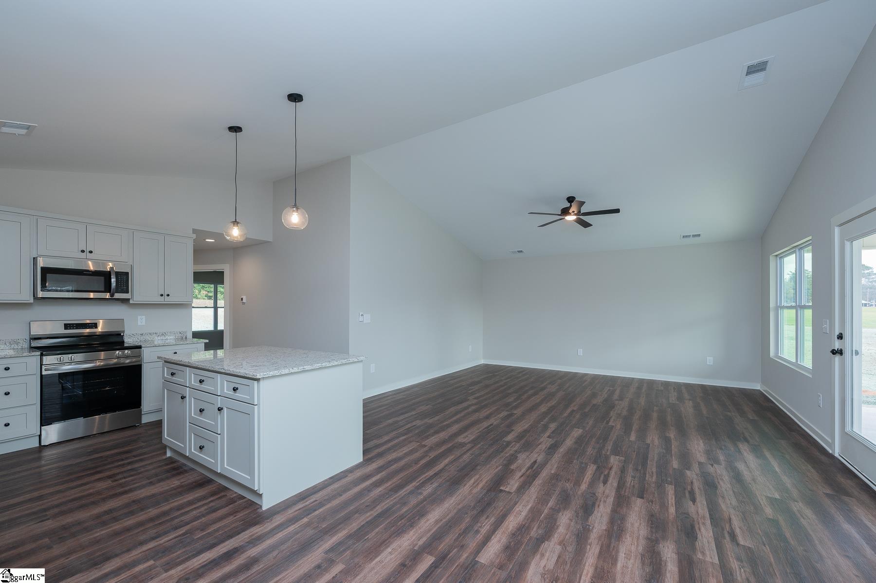 91 Simpson Creek Road Laurens, SC 29360 - Photo 6 of 30