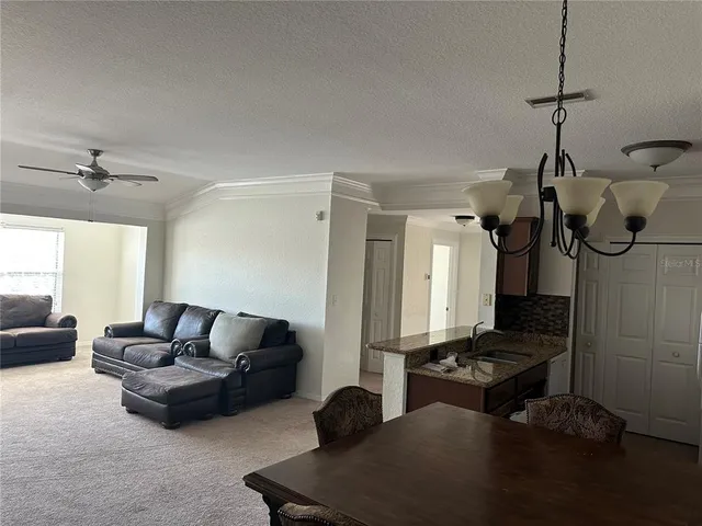 $1,950 | 5463 Vineland Road, Unit 5306, Orlando, FL 32811