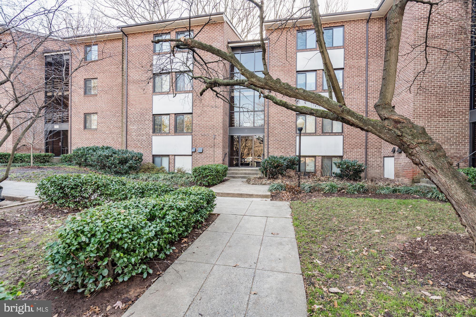 1540 Northgate Square, Unit 1A Reston, VA 20190 - Photo 1 of 24