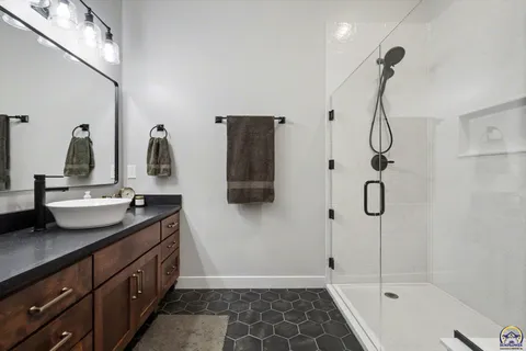 $500,000 | 607 Ernest Street, Troy, KS 66087