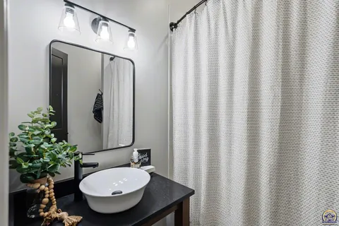 $500,000 | 607 Ernest Street, Troy, KS 66087