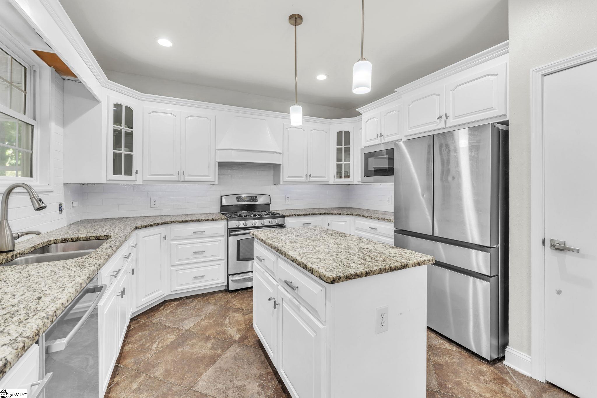 207 Devonhurst Drive Seneca, SC 29678 - Photo 14 of 45