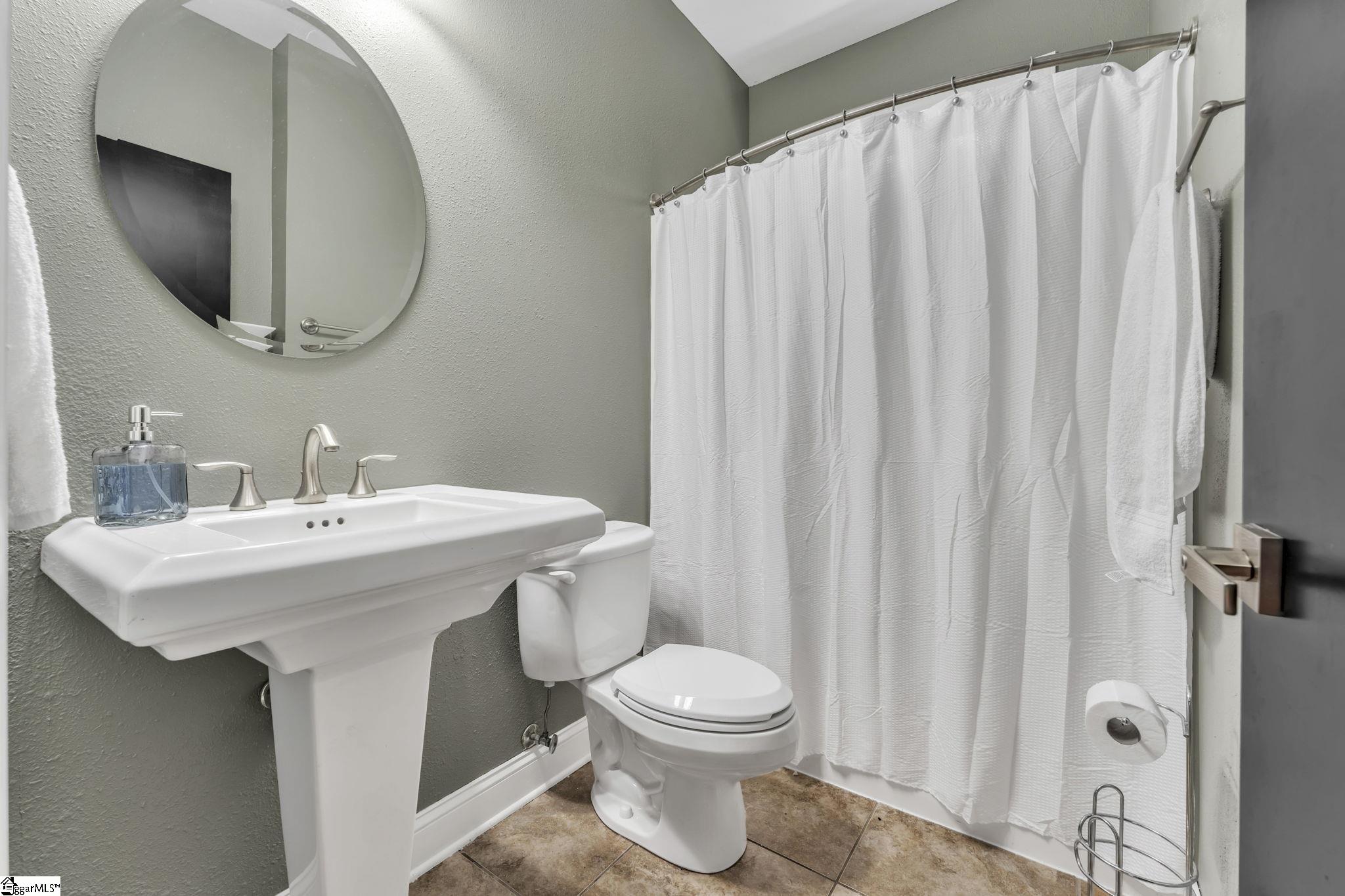 207 Devonhurst Drive Seneca, SC 29678 - Photo 16 of 45