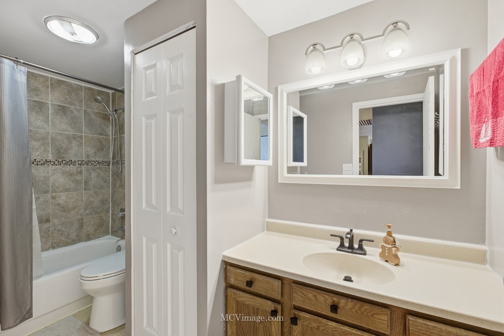 5400 Walnut Avenue, Unit 208 Downers Grove, IL 60515 - Photo 15 of 19