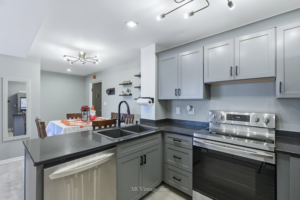 5400 Walnut Avenue, Unit 208 Downers Grove, IL 60515 - Photo 9 of 19