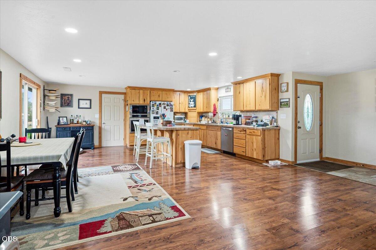 7995 Southwest Houston Lake Road Powell Butte, OR 97753 - Photo 10 of 70