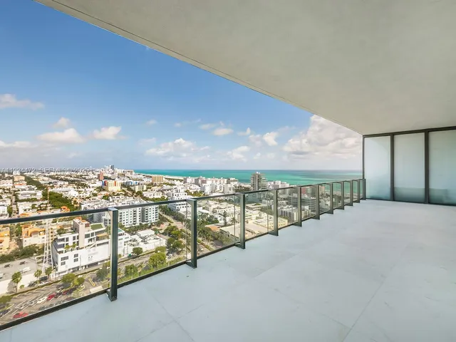 $42,000 | 800 South Pointe Drive, Unit 2103, Miami Beach, FL 33139