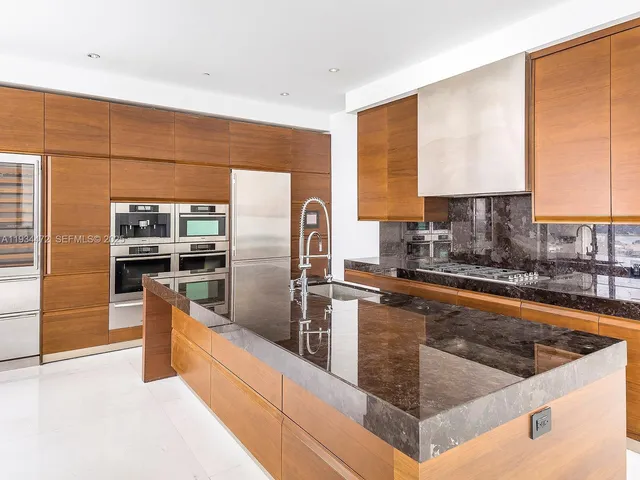 $42,000 | 800 South Pointe Drive, Unit 2103, Miami Beach, FL 33139