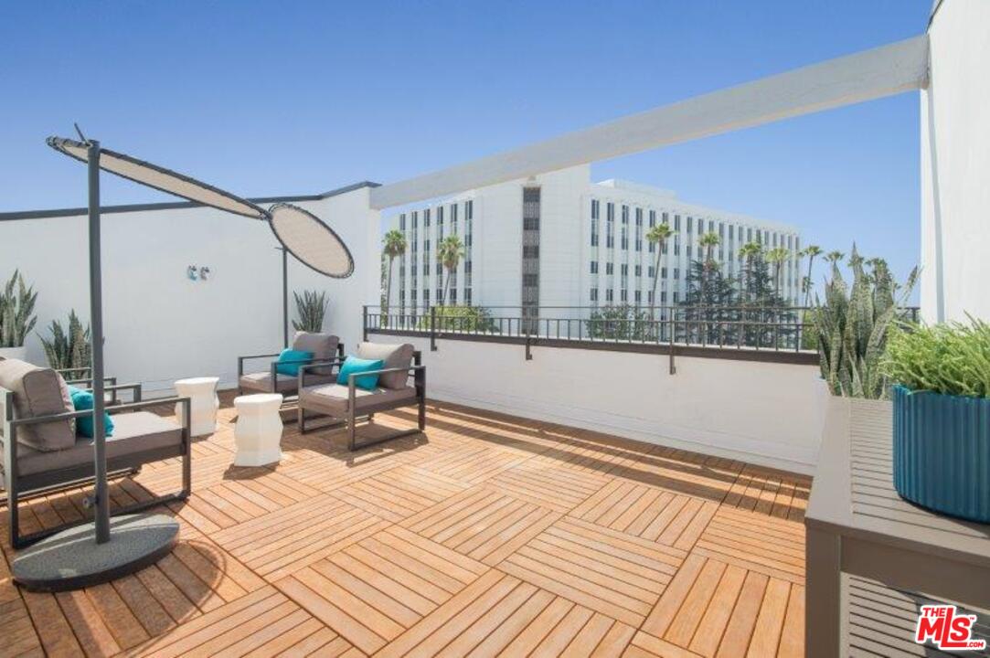 665 South Rimpau Boulevard Los Angeles, CA 90005 - Photo 28 of 31