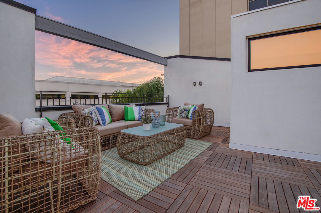 665 South Rimpau Boulevard Los Angeles, CA 90005 - Photo 30 of 31