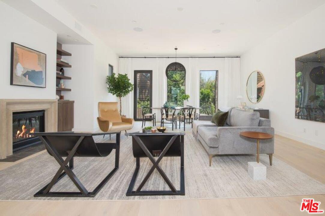 665 South Rimpau Boulevard Los Angeles, CA 90005 - Photo 4 of 31